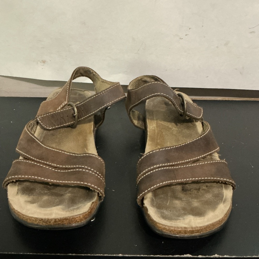 Bass Esther  Womens Brown Leather  Strap Sandals Shoes Size 6.5 M Damaged